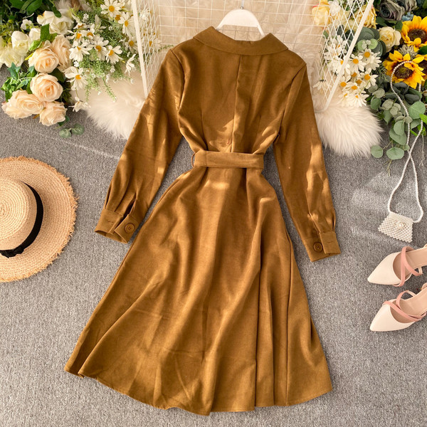 Modern női ruha övvel, négy színben