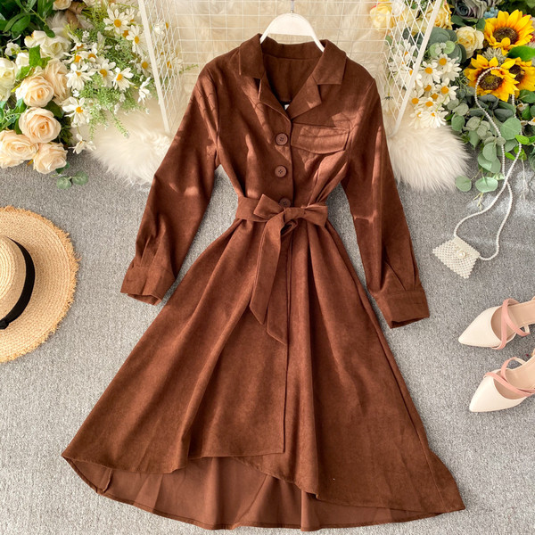 Modern női ruha övvel, négy színben