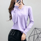 Μοντέρνα γυναικεία μπλούζα  με λαιμόκοψη σε μαύρο, λευκό και μοβ χρώμα