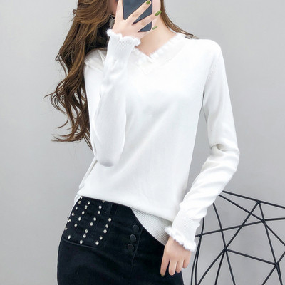 Μοντέρνα γυναικεία μπλούζα  με λαιμόκοψη σε μαύρο, λευκό και μοβ χρώμα