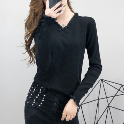 Μοντέρνα γυναικεία μπλούζα  με λαιμόκοψη σε μαύρο, λευκό και μοβ χρώμα