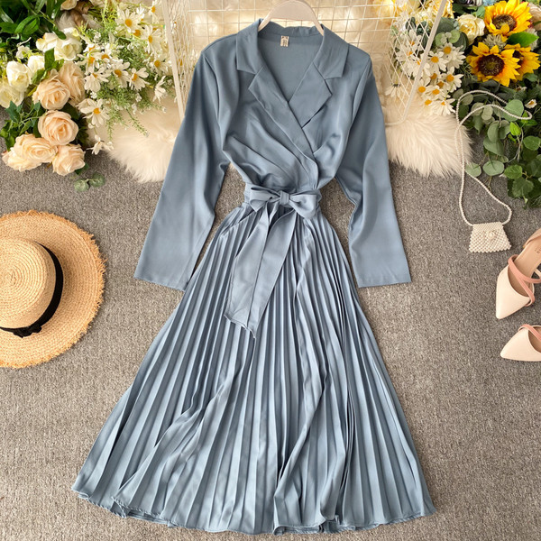 Modern női ruha övvel több színben