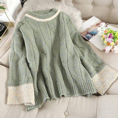 Γυναικείο πουλόβερ με φαρδιά μανίκια και οβάλ λαιμόκοψη