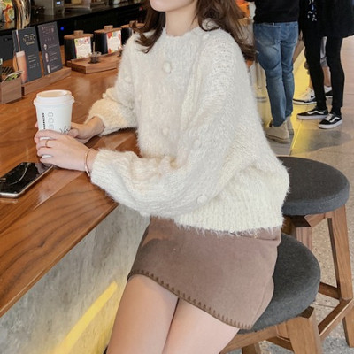 Rövid női pulóver ovális nyakkivágással, kék, zöld, bézs és rózsaszín színekben