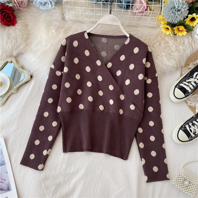 Γυναικείο μοντέρνο πουλόβερ πουά με λαιμόκοψη σε διάφορα χρώματα