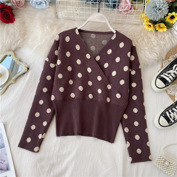 Γυναικείο μοντέρνο πουλόβερ πουά με λαιμόκοψη σε διάφορα χρώματα