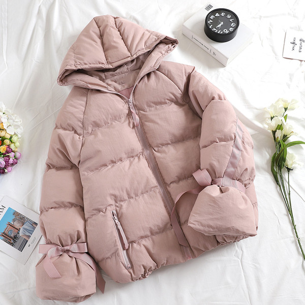 Modern női kabát cipzárral és kapucnival négy színben