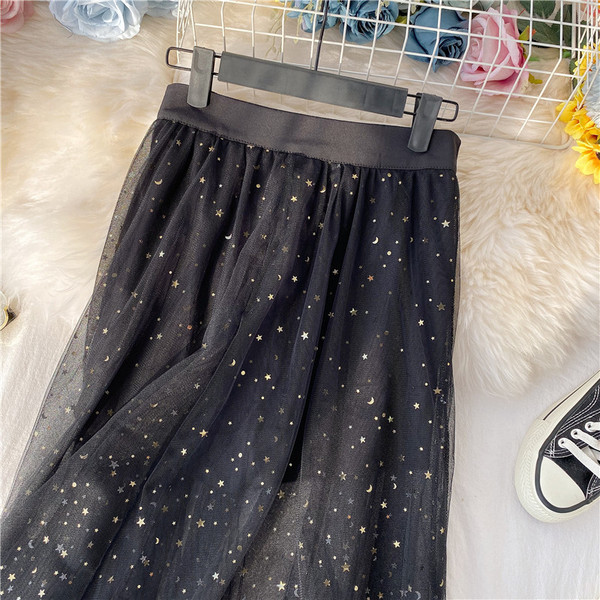 Női szoknya magas derékkal és tüll fekete színben