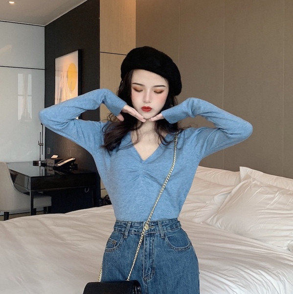 Γυναικεία casual μπλούζα με λαιμόκοψη σε πολλά χρώματα