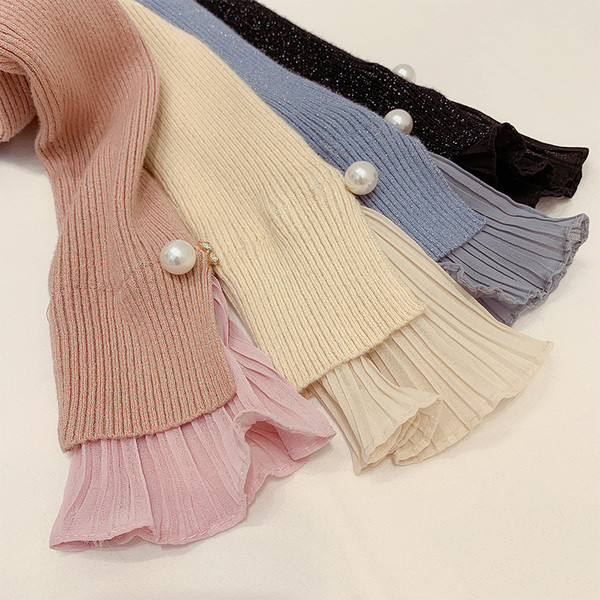 Μοντέρνο γυναικείο πουλόβερ με κολάρο με  πέρλες