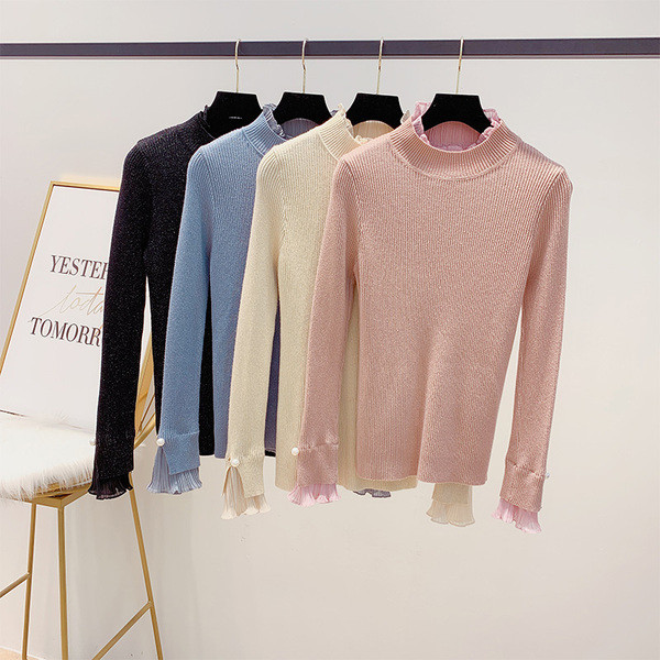 Μοντέρνο γυναικείο πουλόβερ με κολάρο με  πέρλες