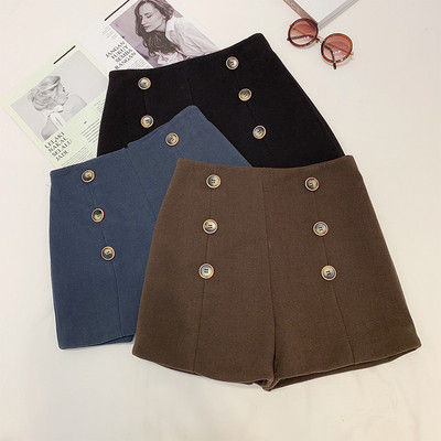 Дамски зимни къси панталони с копчета в три цвята