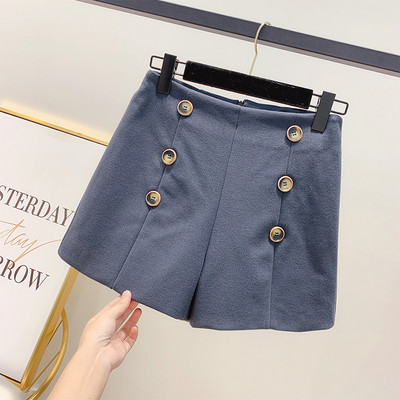 Női téli rövidnadrág gombokkal, három színben