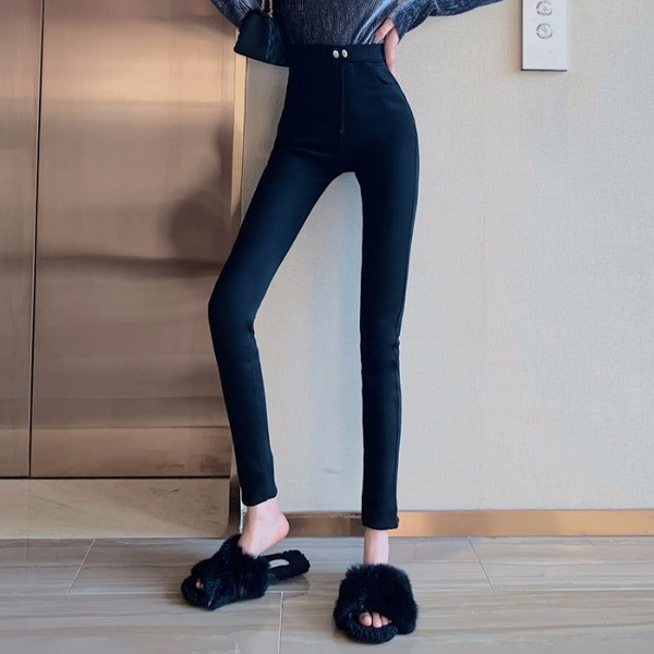 Női testhezálló nadrág magas derékkal, fekete színben