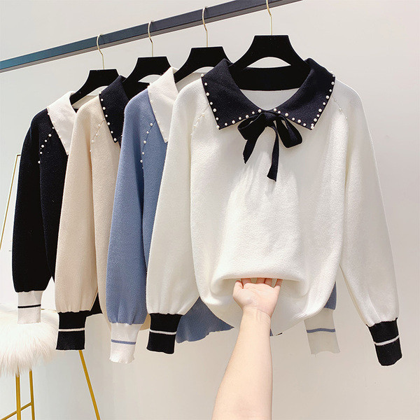 Női pulóver gallérral és gyöngyökkel több színben