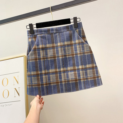 Μοντέρνα γυναικεία χειμωνιάτικη φούστα με τσέπες σε τρία χρώματα