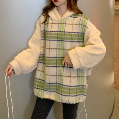 Hosszú és széles kockás pulóver kapucnival