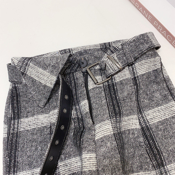 Női kockás nadrág magas derékkal és övvel