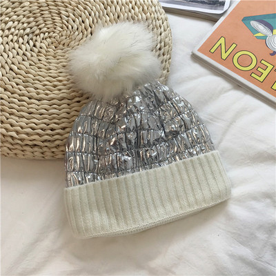 Μοντέρνο χειμερινό καπέλο γυναικών σε διάφορα χρώματα