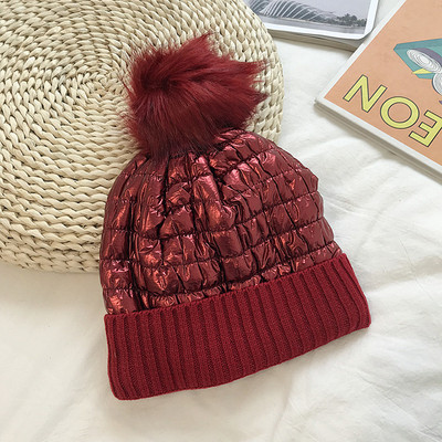 Μοντέρνο χειμερινό καπέλο γυναικών σε διάφορα χρώματα