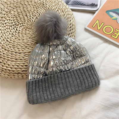 Μοντέρνο χειμερινό καπέλο γυναικών σε διάφορα χρώματα