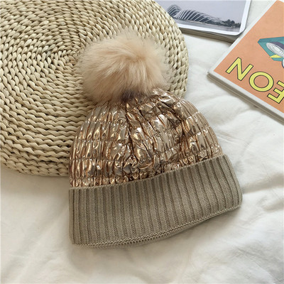 Μοντέρνο χειμερινό καπέλο γυναικών σε διάφορα χρώματα