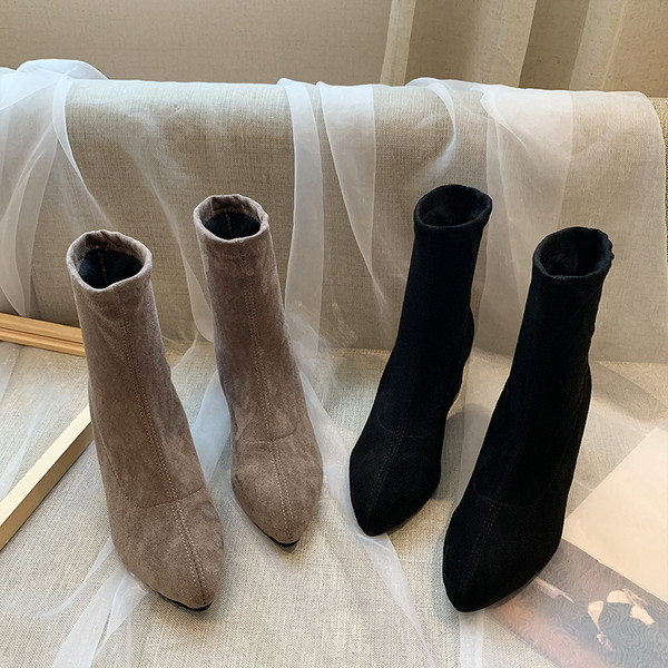 Női téli csizma vastag sarkú eco velúrból több színben