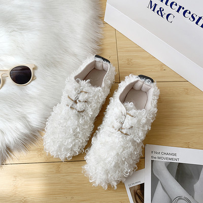 Γυναικείες παντόφλες με ίσια πέλματα σε διάφορα χρώματα