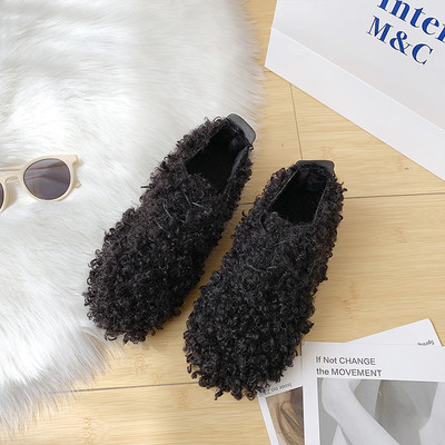 Γυναικείες παντόφλες με ίσια πέλματα σε διάφορα χρώματα