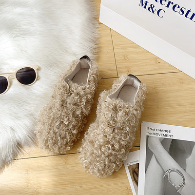 Γυναικείες παντόφλες με ίσια πέλματα σε διάφορα χρώματα