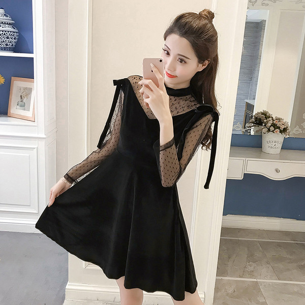 Modern női rövid ruha bársony tüll - fekete színű