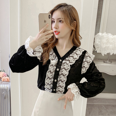 Modern női ing gombokkal és bársony csipkével