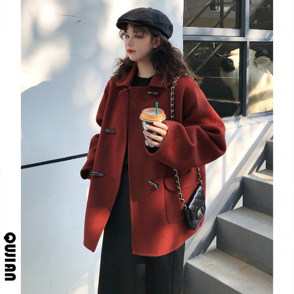 Дамско  палто с копчета и джобове в три цвята