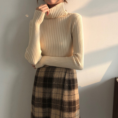 Modern női pulóver magas pólógallérral, több színben