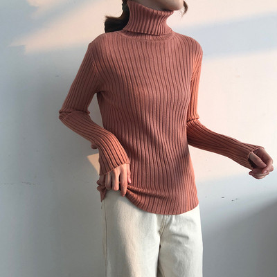 Modern női pulóver magas pólógallérral, több színben