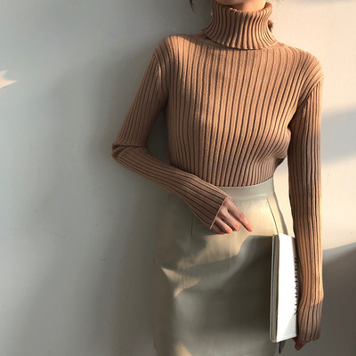 Modern női pulóver magas pólógallérral, több színben