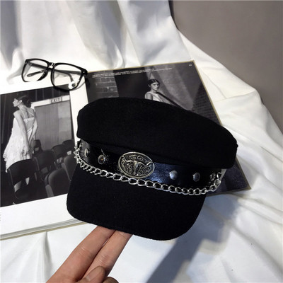 Stílusos női sapka napellenzővel - négy modell