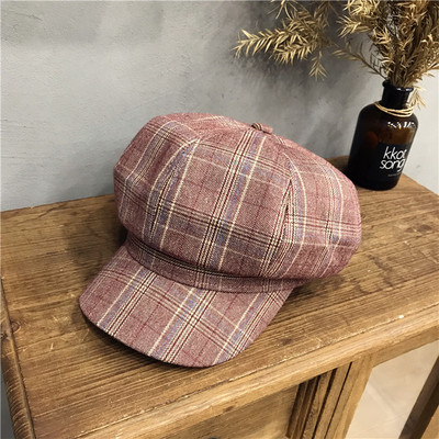 Modern női kockás sapka napellenzővel, négy színben