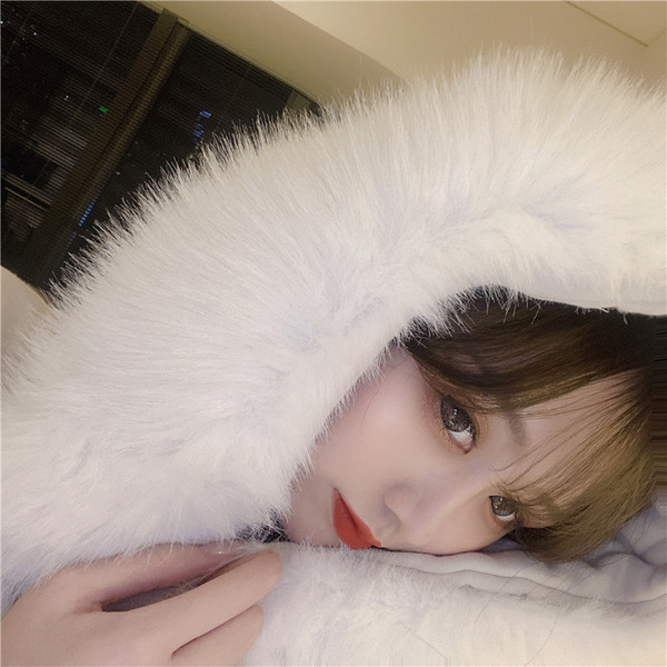 Női alkalmi pulóver kapucnival és pehelyszínnel bézs és fekete színben