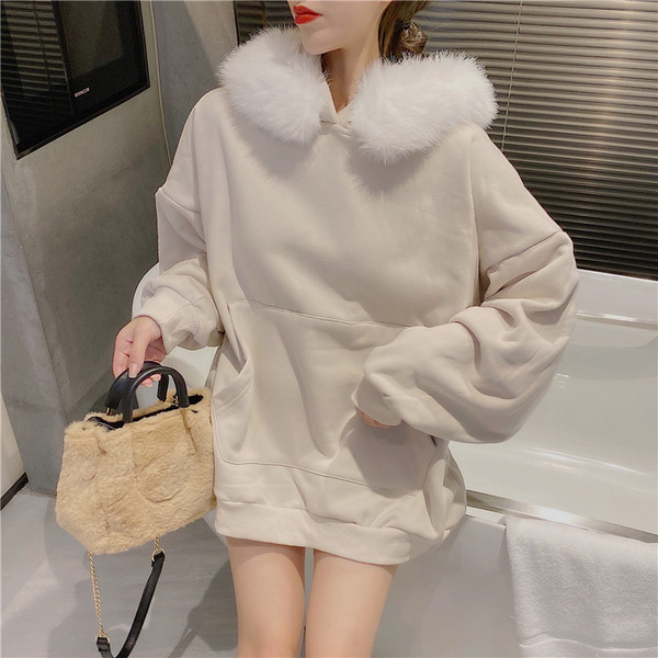 Női alkalmi pulóver kapucnival és pehelyszínnel bézs és fekete színben