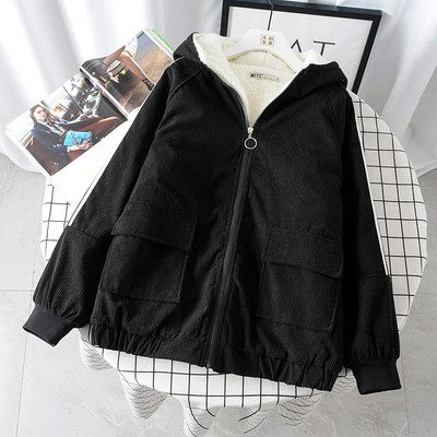 Μοντέρνο χειμερινόγυναικείο μπουφάν με κουκούλα και μαλακή επένδυση σε τέσσερα χρώματα