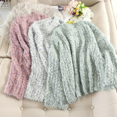 Μοντέρνογυναικείο πουλόβερ με κυκλική λαιμόκοψη σε τρία χρώματα