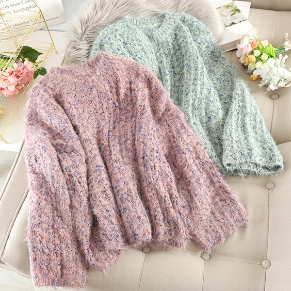 Μοντέρνογυναικείο πουλόβερ με κυκλική λαιμόκοψη σε τρία χρώματα