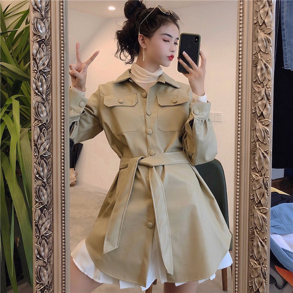 Eko bőrből készült hosszú kabát típusú kabát fehér és fekete színben