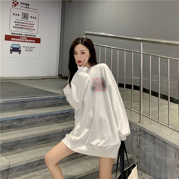 Μπλούζα φαρδύ μοντέλο με επιγραφή σε πορτοκαλί και λευκό χρώμα