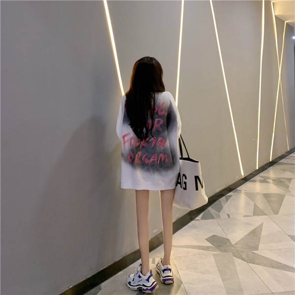 Μπλούζα φαρδύ μοντέλο με επιγραφή σε πορτοκαλί και λευκό χρώμα