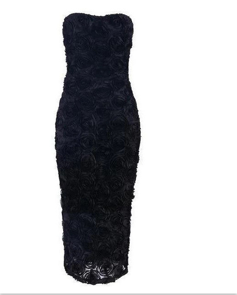 Elegáns női hosszú ruha mély nyakkivágással és cipzárral fekete és piros színben