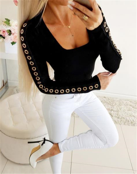 Bluză de damă modernă cu mâneci lungi și decolteu pătrat în alb și negru