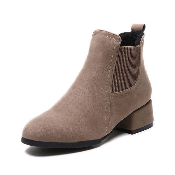 Modern női csizma öko velúrból, fekete és bézs színben