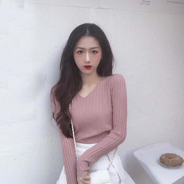 Γυναικεία μπλούζα με λαιμόκοψη σε πολλά χρώματα